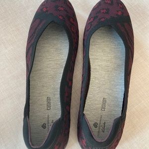Washable Clarks Cloudsteppers Cushion Soft Flats, 8.5